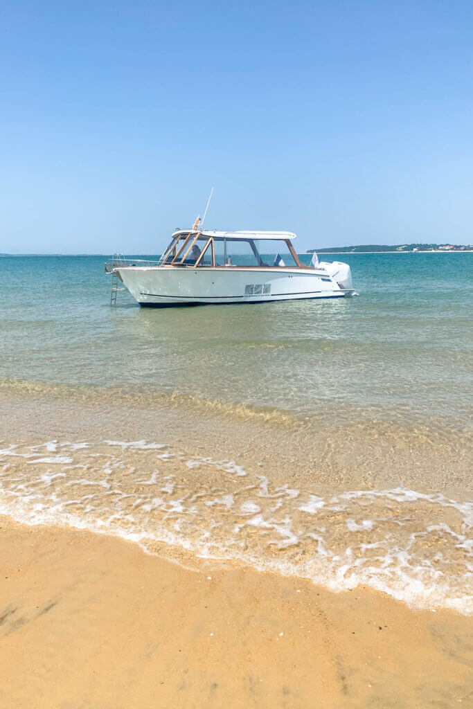 balade en bateau privé DES HOMMES ET DES MERS